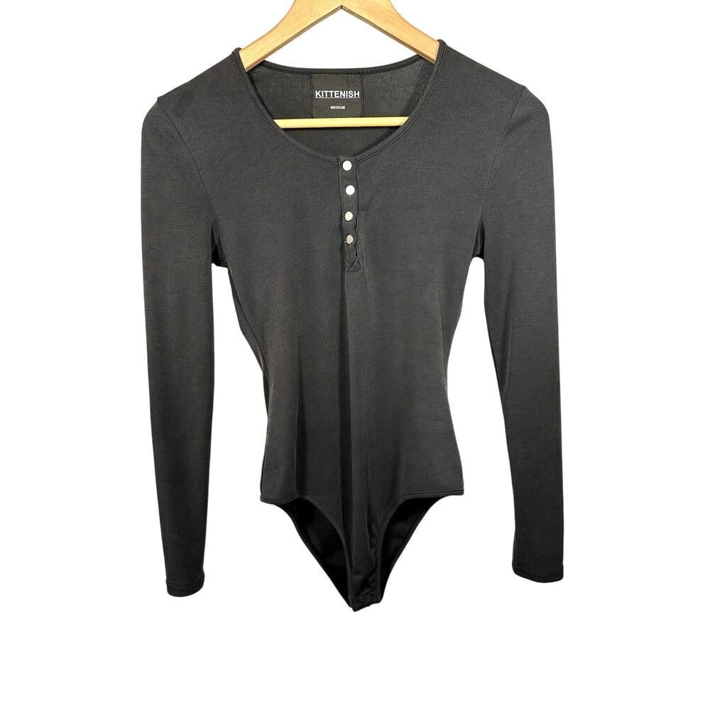 KITTENISH Women's Brooklyn Rae Ribbed Snap Front Fitted Bodysuit Gray Medium